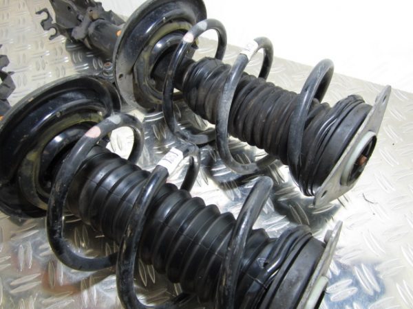 Amortisseurs avant RENAULT CLIO 4 – 543020808R