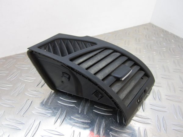 Aerateur tableau de bord avant droit BMW SERIE 1 E87 – 7059188 / 51607059188