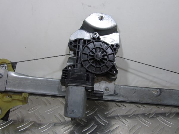 Mecanisme de leve vitre electrique avant gauche RENAULT CLIO 4 PHASE 1 – 807213867R / 9030318C / 128001472B