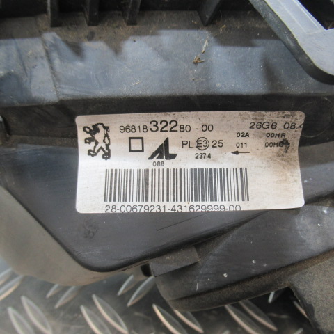 Optique avant principal droit (feux)(phare) PEUGEOT 307 PHASE 2 BREAK – 9681832280