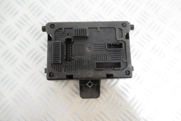Boitier BCM Johnson Controls Renault Clio 3 Phase 2  1,5 DCI 8201054128