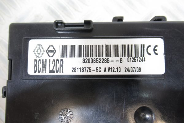 Boitier BCM L2CR Johnson Controls Renault Clio 3 Ph2 1.5 DCI  8200652285