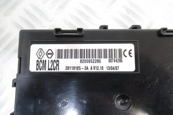 Boitier BCM L2CR Johnson Controls Renault Clio 3 Ph1 1.5 DCI 8200652285