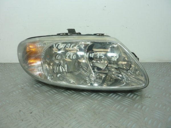 Optique avant principal droit CHRYSLER VOYAGER 4 04857702AB