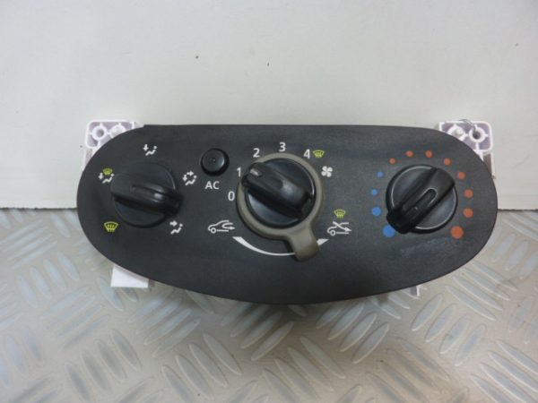 Commande chauffage DACIA SANDERO 1 N106278Bp
