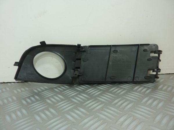 Grille de pare choc avant droit AUDI A6 2 PHASE 1 4B0807681/4B0807681T