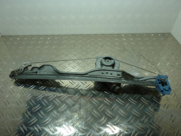 Leve vitre electrique avant gauche RENAULT MODUS PHASE 1 118241