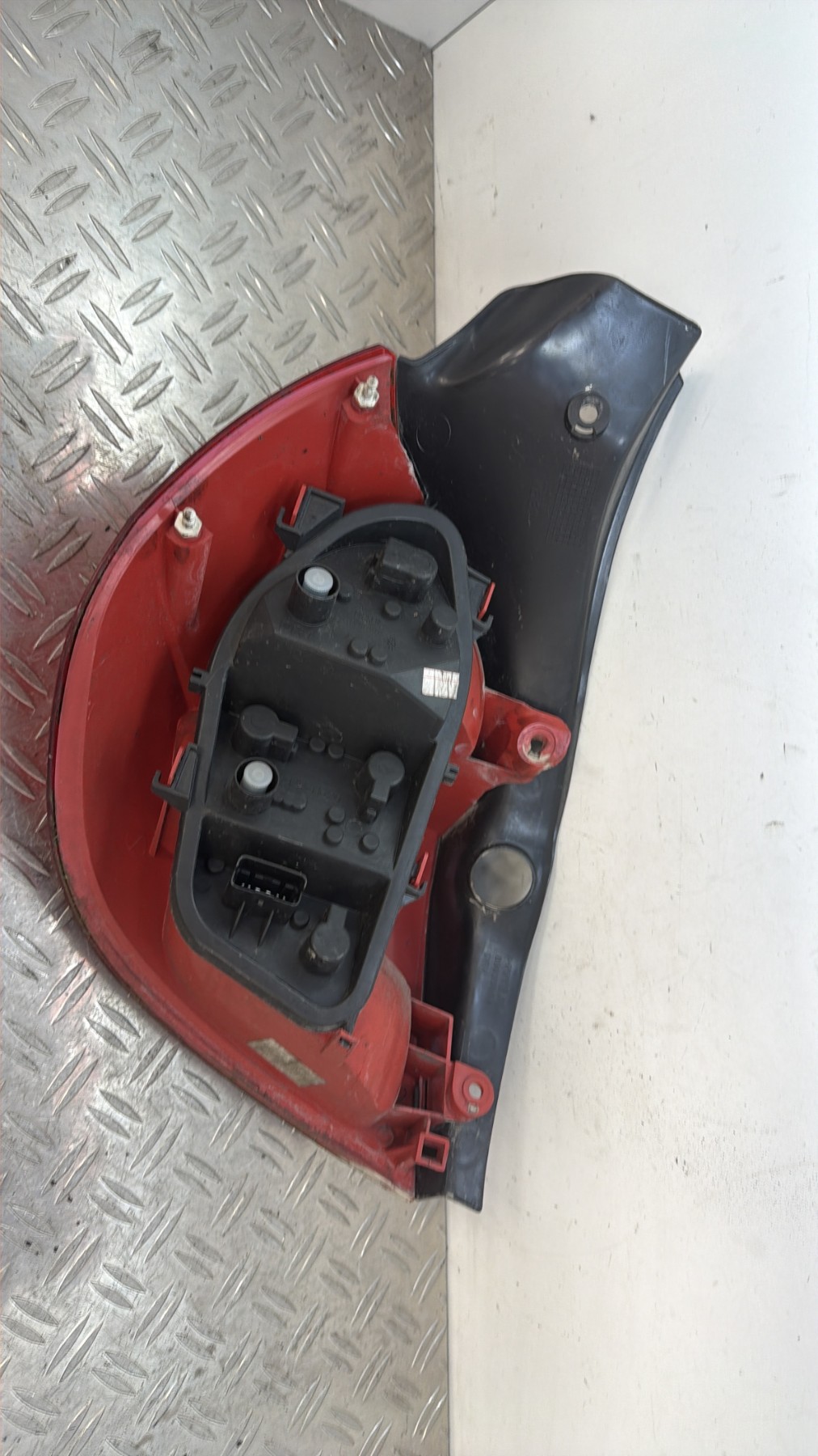 Feu arriere principal droit (feux) RENAULT CLIO 3 PHASE 1 – 8200459960