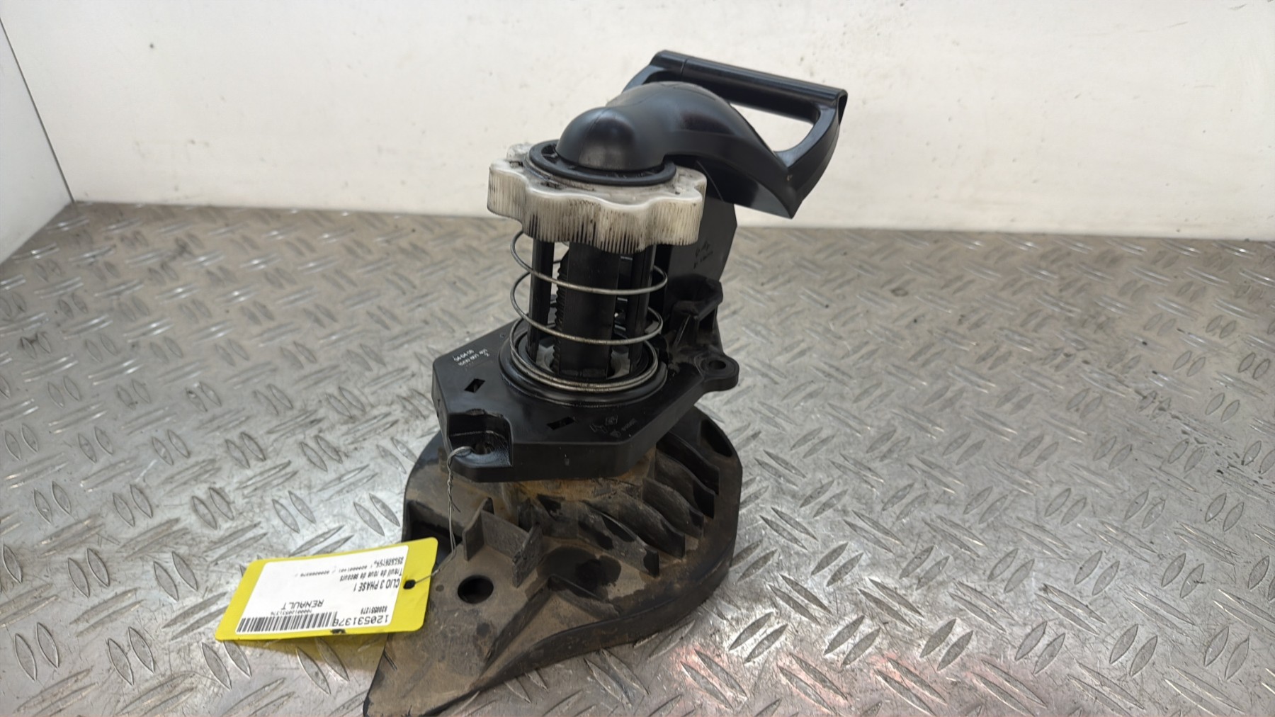 Treuil de roue de secours RENAULT CLIO 3 PHASE 1 – 8200551279
