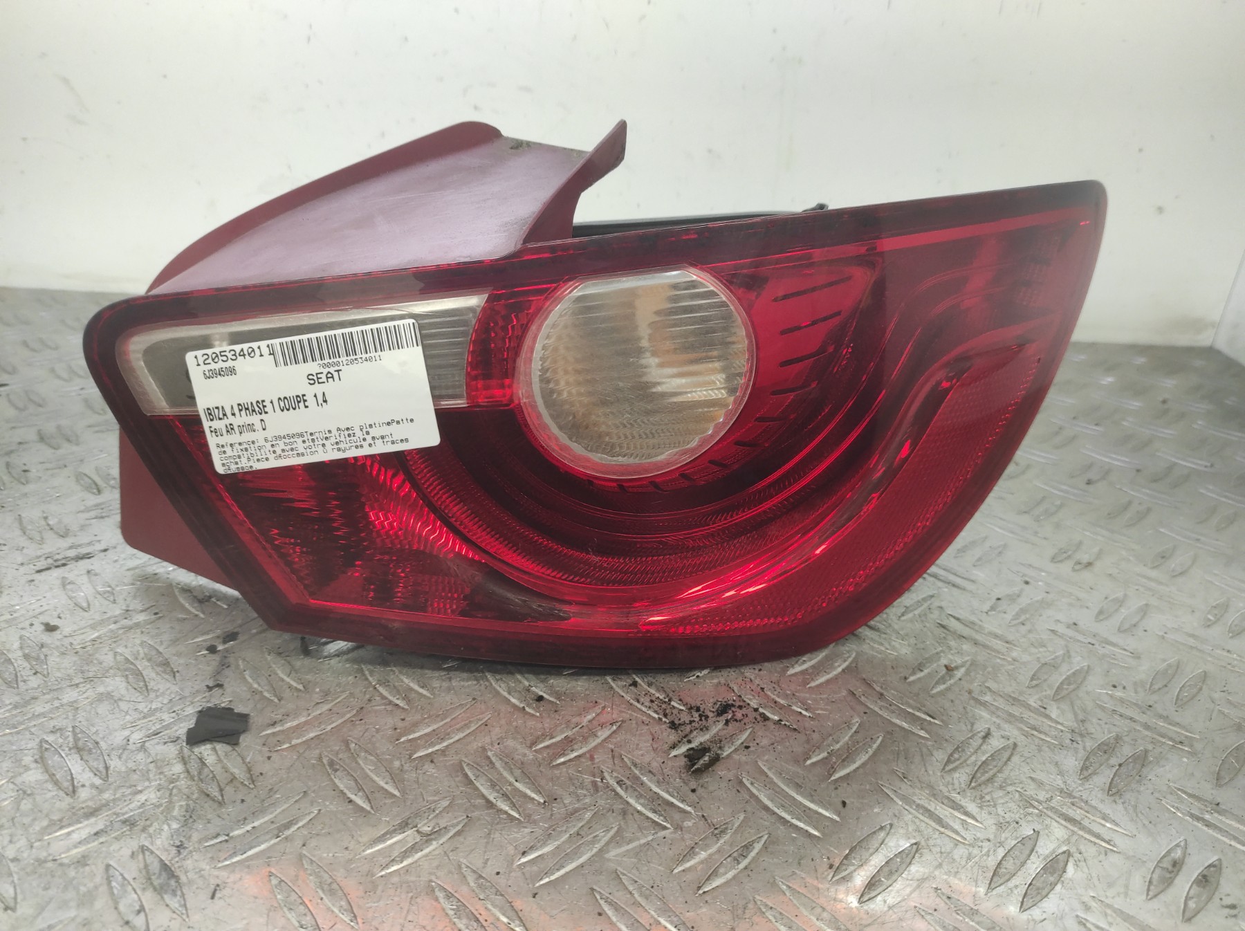 Feu arriere principal droit (feux) SEAT IBIZA 4 PHASE 1 COUPE – 6J3945096