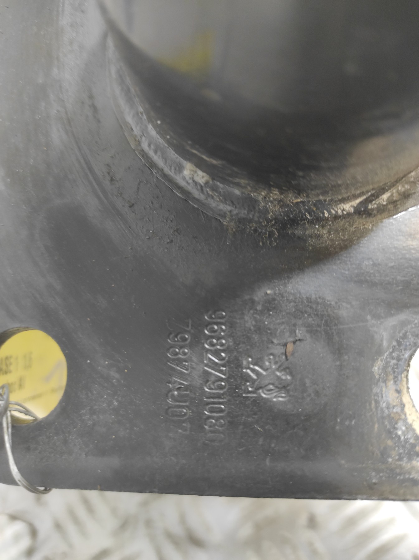 Renfort pare choc avant (traverse) PEUGEOT 3008 1 PHASE 1 – 9682791080