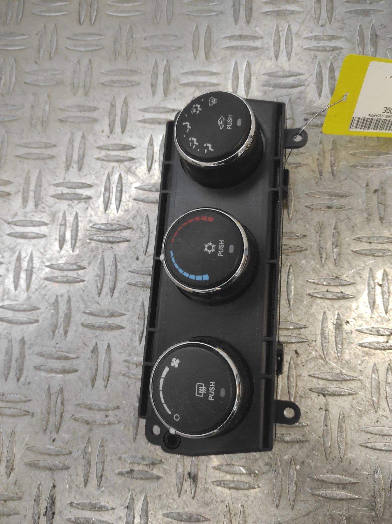 Commande chauffage DODGE NITRO – P55111803AF