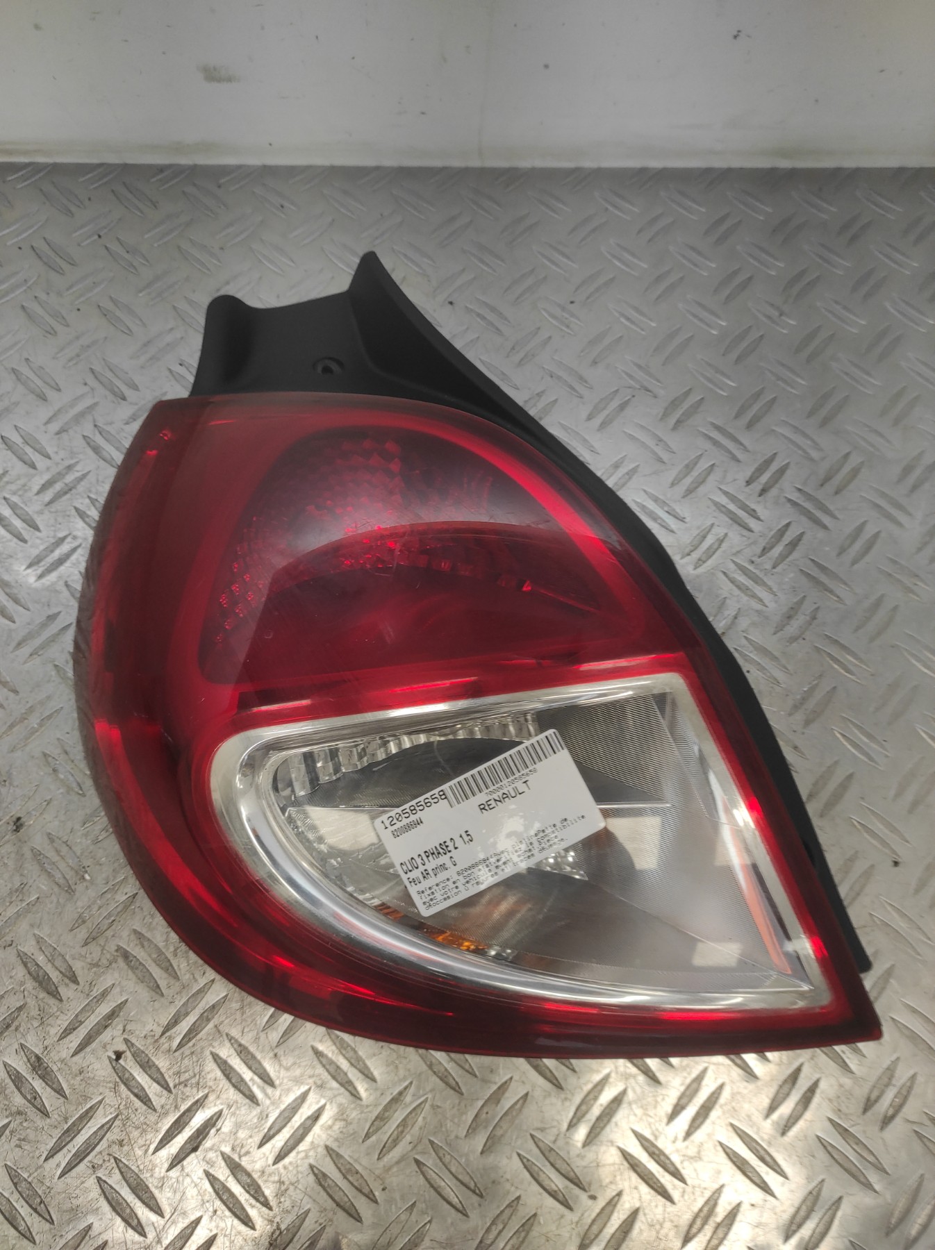 Feu arriere principal gauche (feux) RENAULT CLIO 3 PHASE 2 – 8200886944