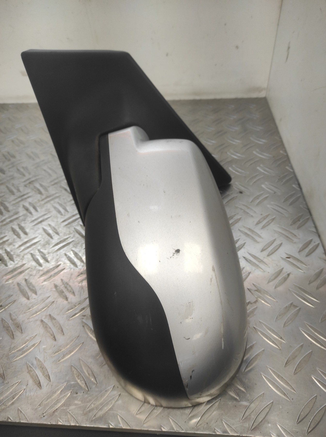 Retroviseur gauche RENAULT CLIO 3 PHASE 2 – 12443060