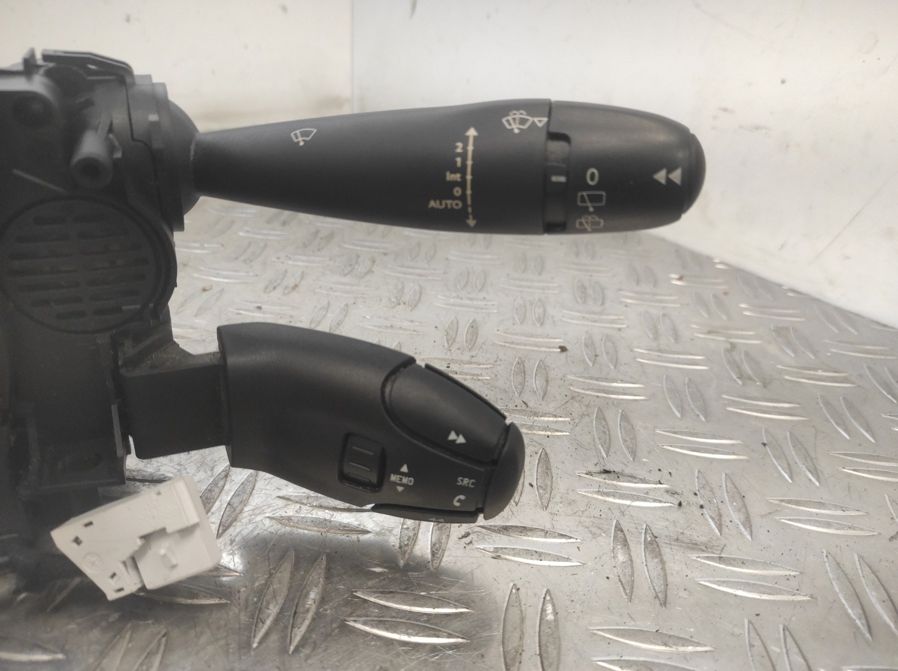 Com (Bloc Contacteur Tournant+Commodo Essuie Glace+Commodo Phare) PEUGEOT 3008 1 PHASE 1 – 96663613XT