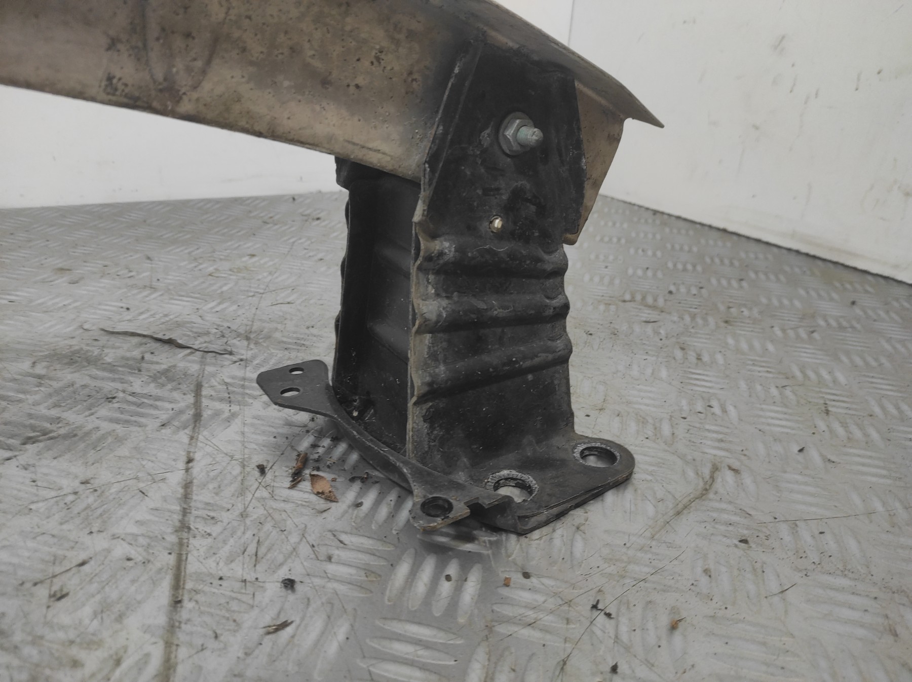 Renfort pare choc avant (traverse) AUDI A3 2 PHASE 1 – 8P0807113