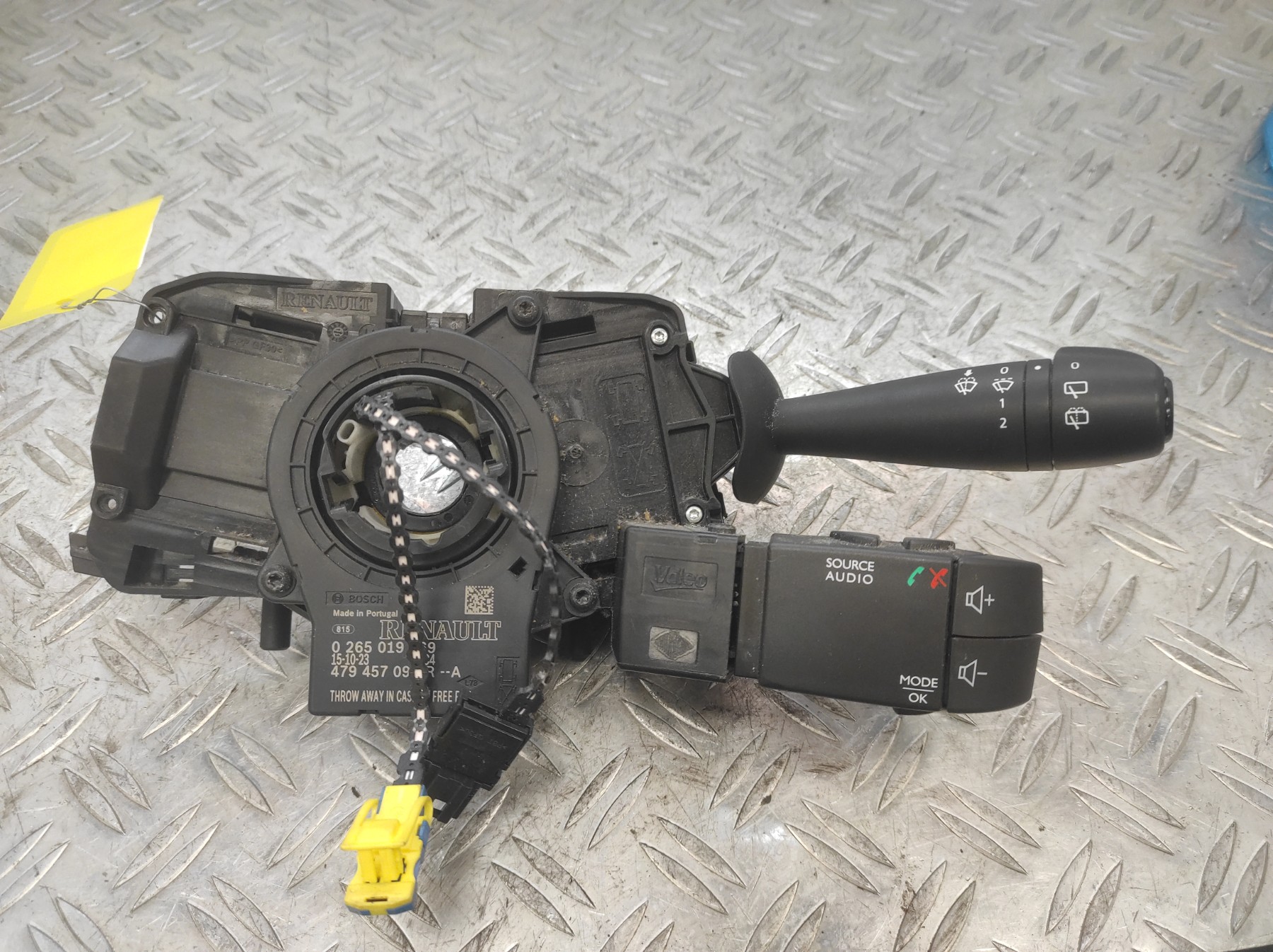 Com (Bloc Contacteur Tournant+Commodo Essuie Glace+Commodo Phare) DACIA LODGY PHASE 1 – 681726046R