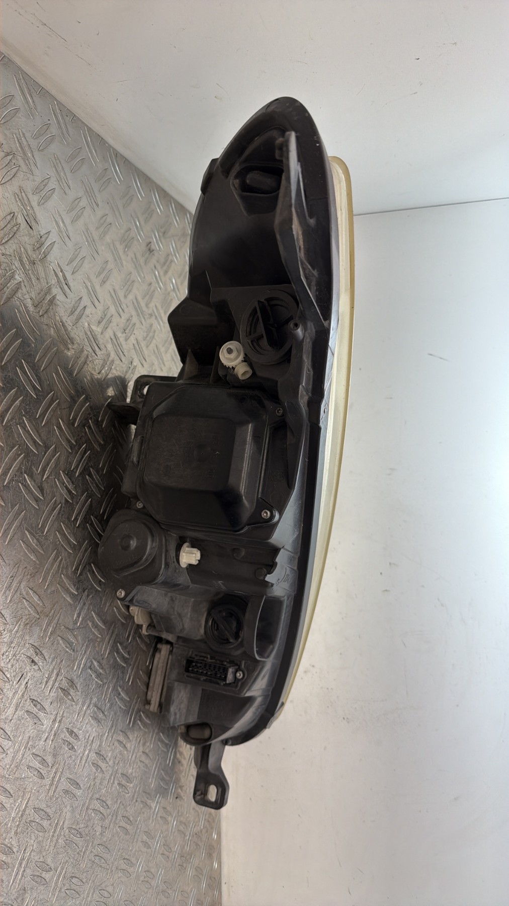 Optique avant principal gauche (feux)(phare) PEUGEOT 407 COUPE – 620882