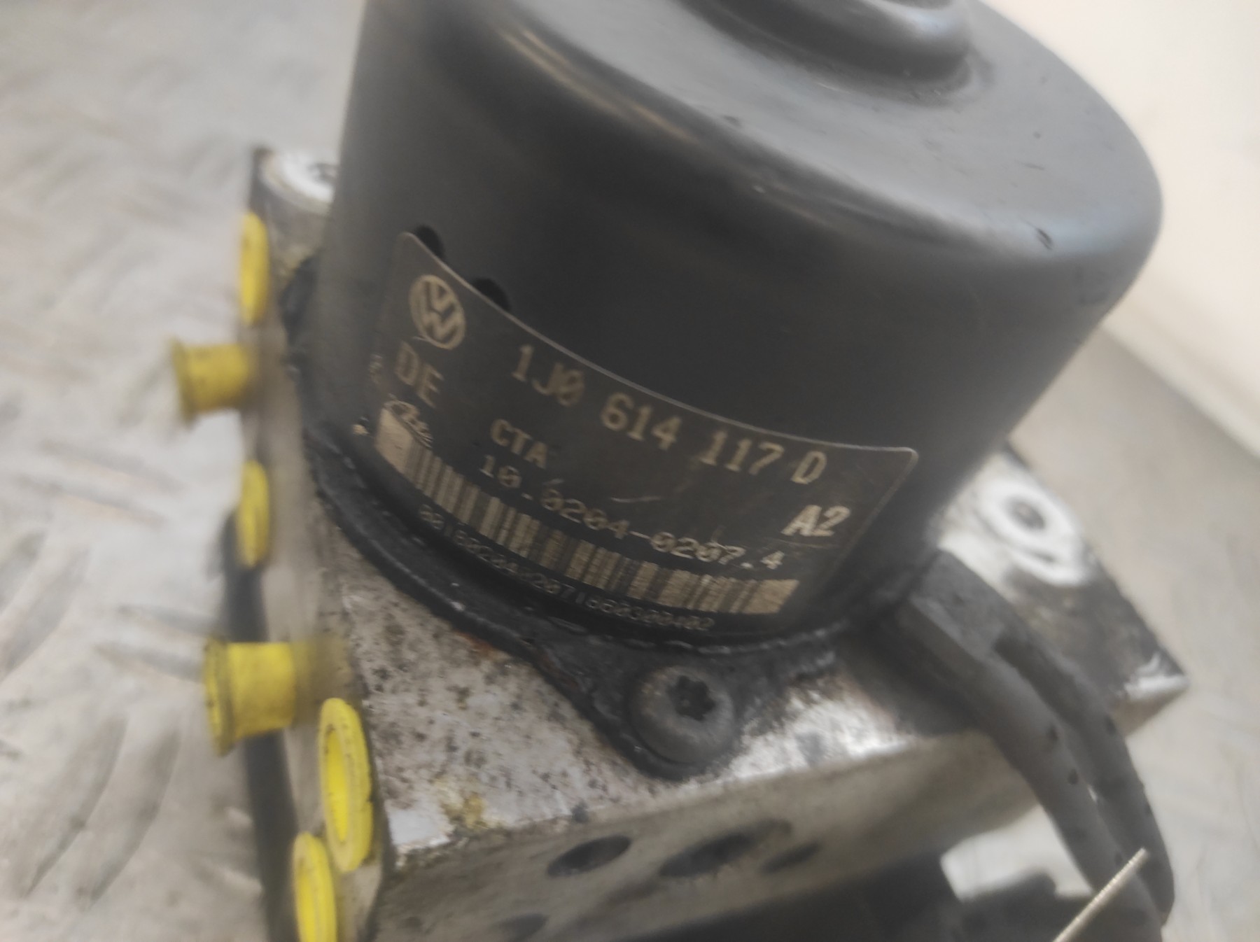 Bloc ABS (freins anti-blocage) VOLKSWAGEN GOLF 4 – 1J0614117D