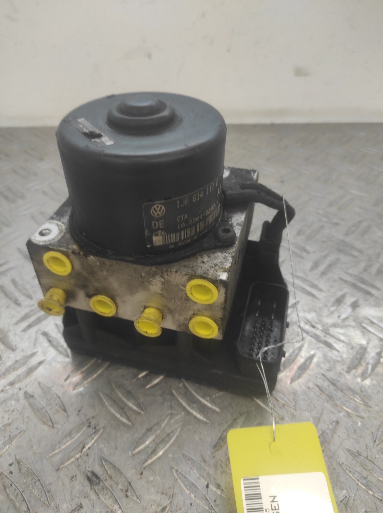 Bloc ABS (freins anti-blocage) VOLKSWAGEN GOLF 4 – 1J0614117D