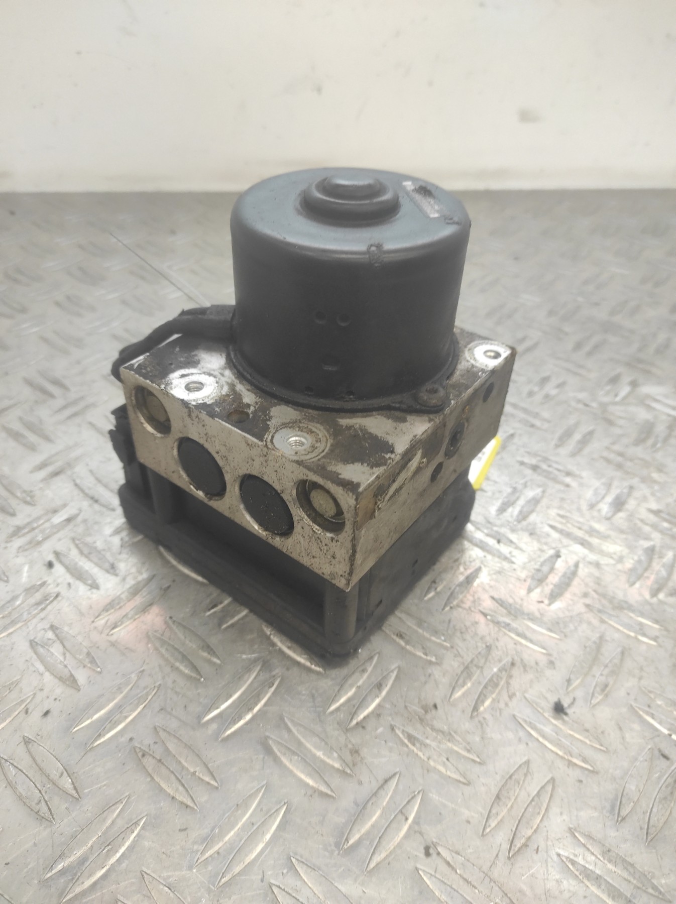 Bloc ABS (freins anti-blocage) VOLKSWAGEN GOLF 4 – 1J0614117D