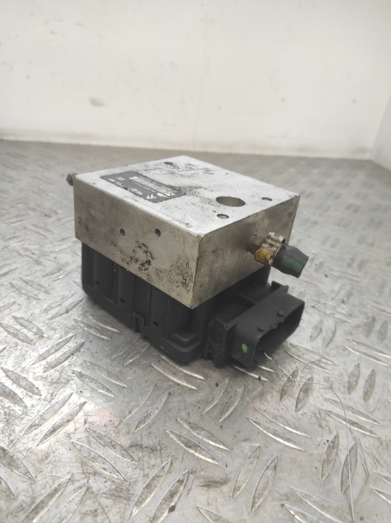 Bloc ABS (freins anti-blocage) CITROEN XANTIA PHASE 1 – 9625975480