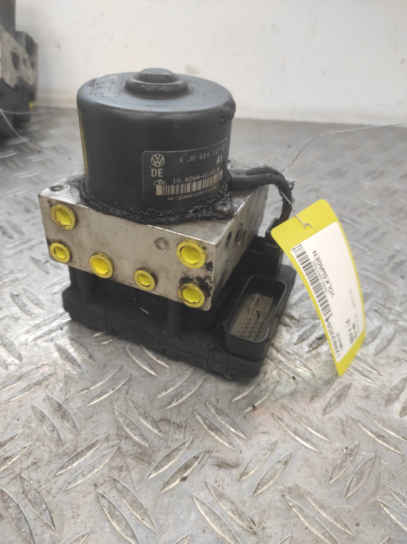 Bloc ABS (freins anti-blocage) VOLKSWAGEN GOLF 4 – 1J0614117C