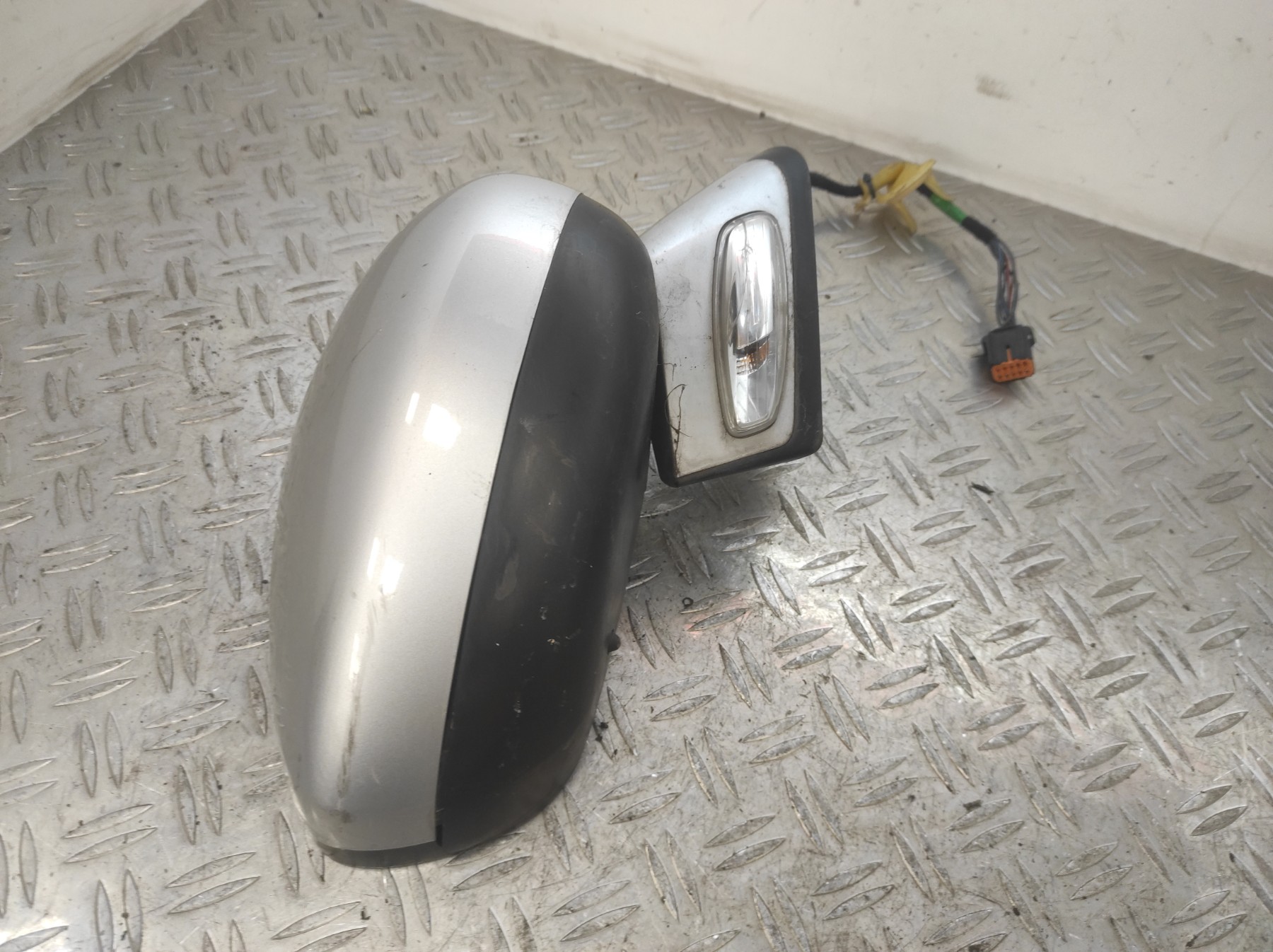 Retroviseur droit CITROEN C4 2 PHASE 1 – 1607025380