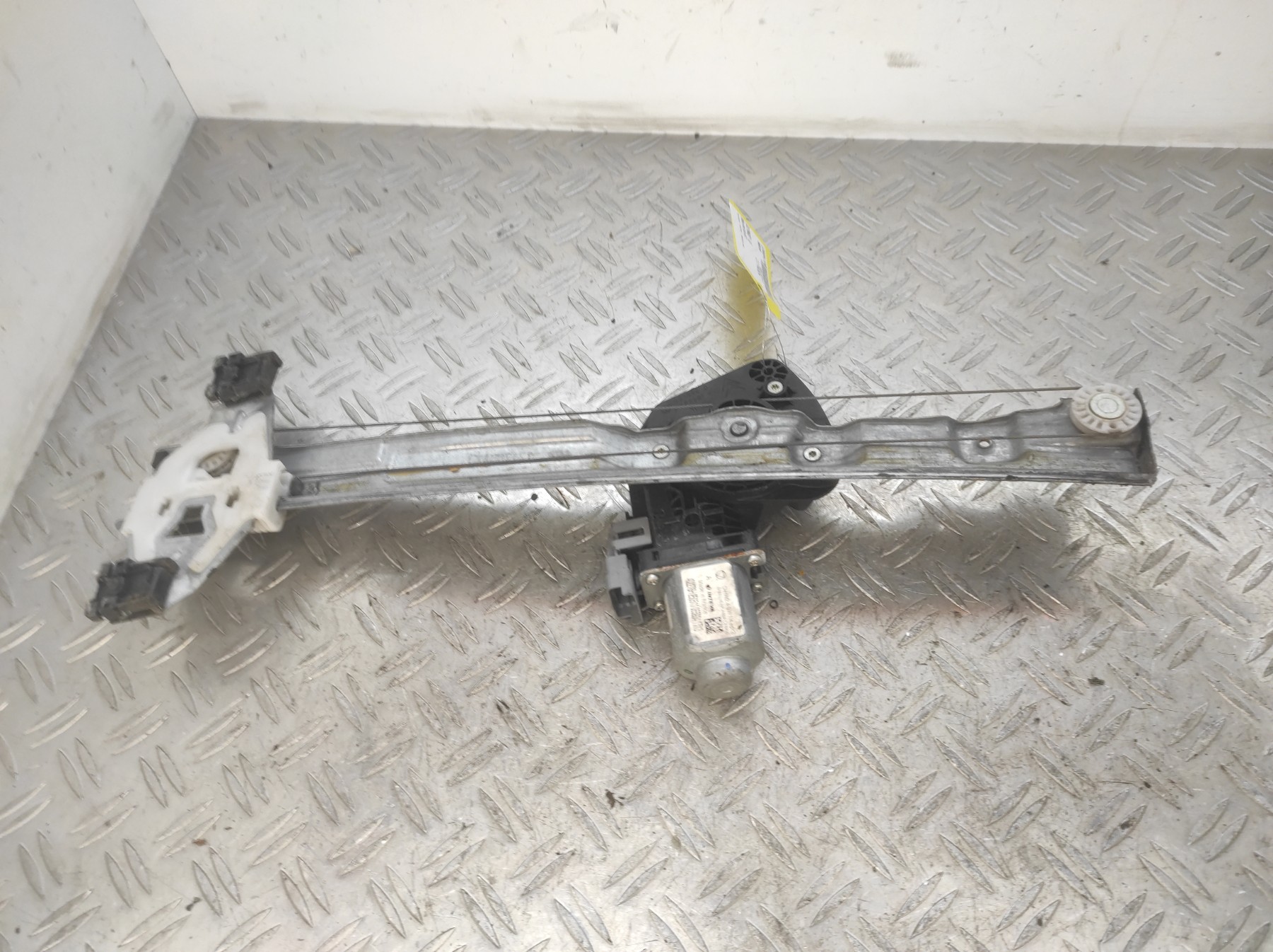 Moteur leve vitre avant droit CITROEN C4 2 PHASE 1 – 9802531780