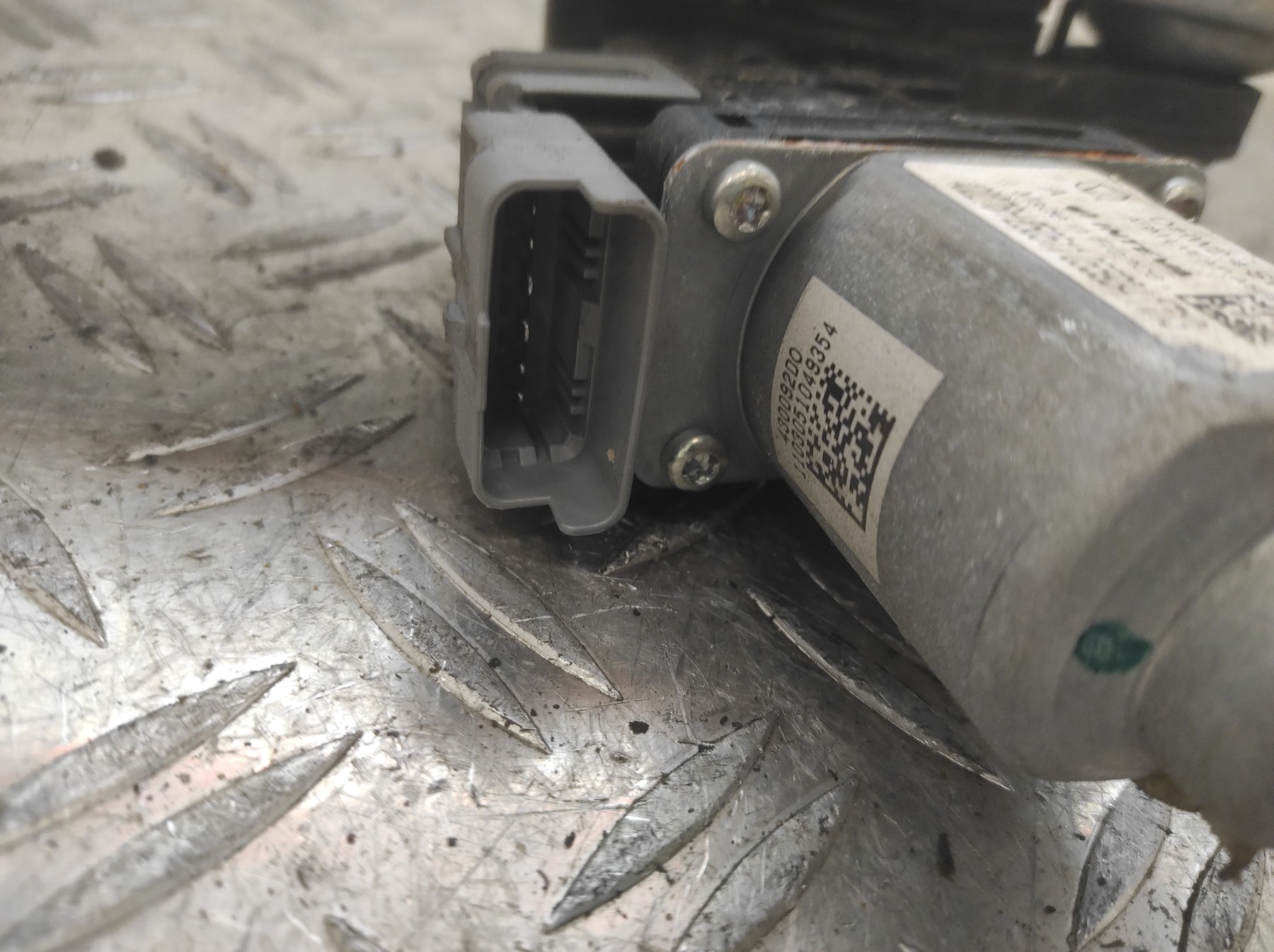 Moteur leve vitre avant droit CITROEN C4 2 PHASE 1 – 9802531780