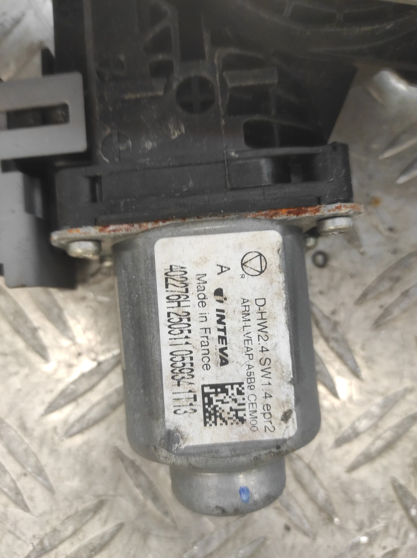 Moteur leve vitre avant droit CITROEN C4 2 PHASE 1 – 9802531780