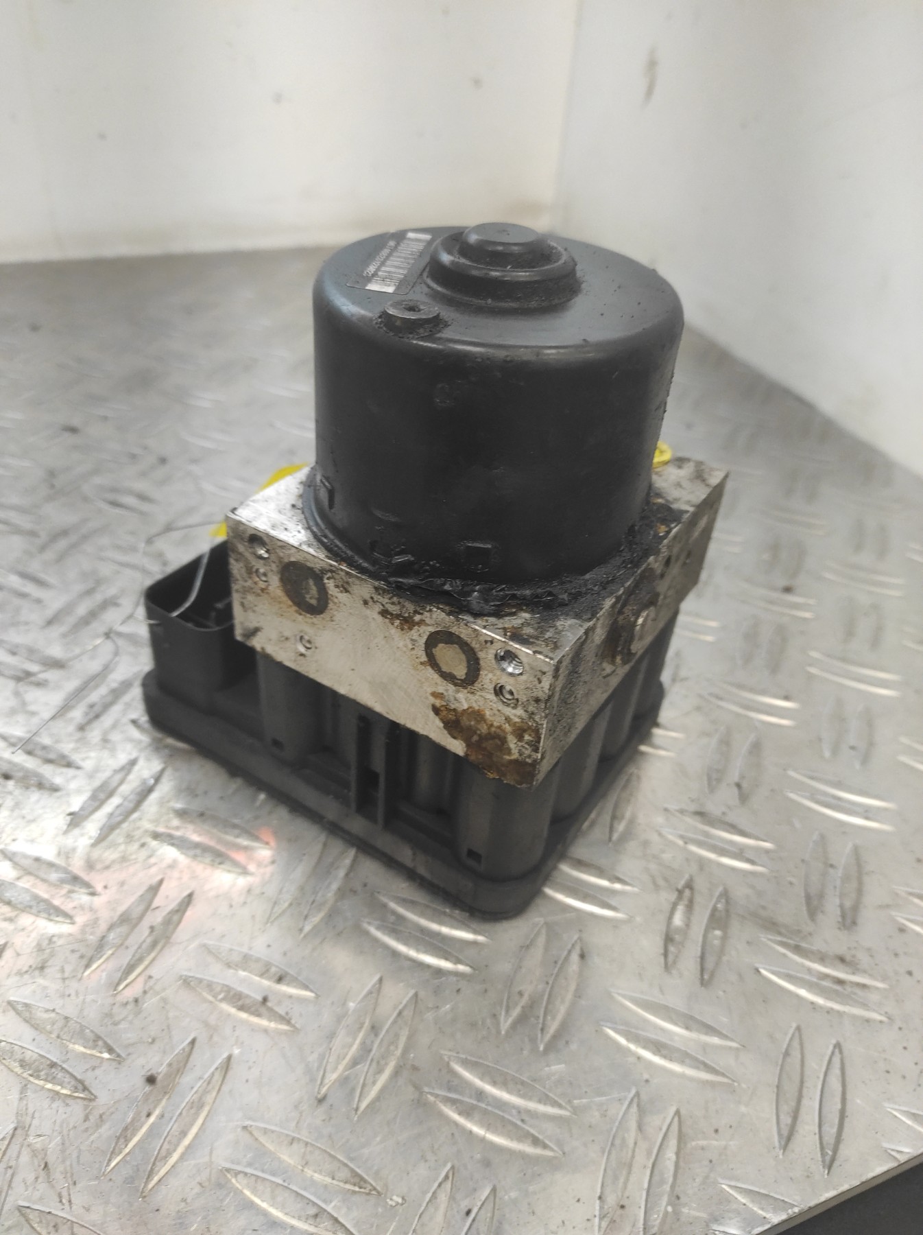 Bloc ABS (freins anti-blocage) VOLKSWAGEN GOLF 4 – 1J0614517J