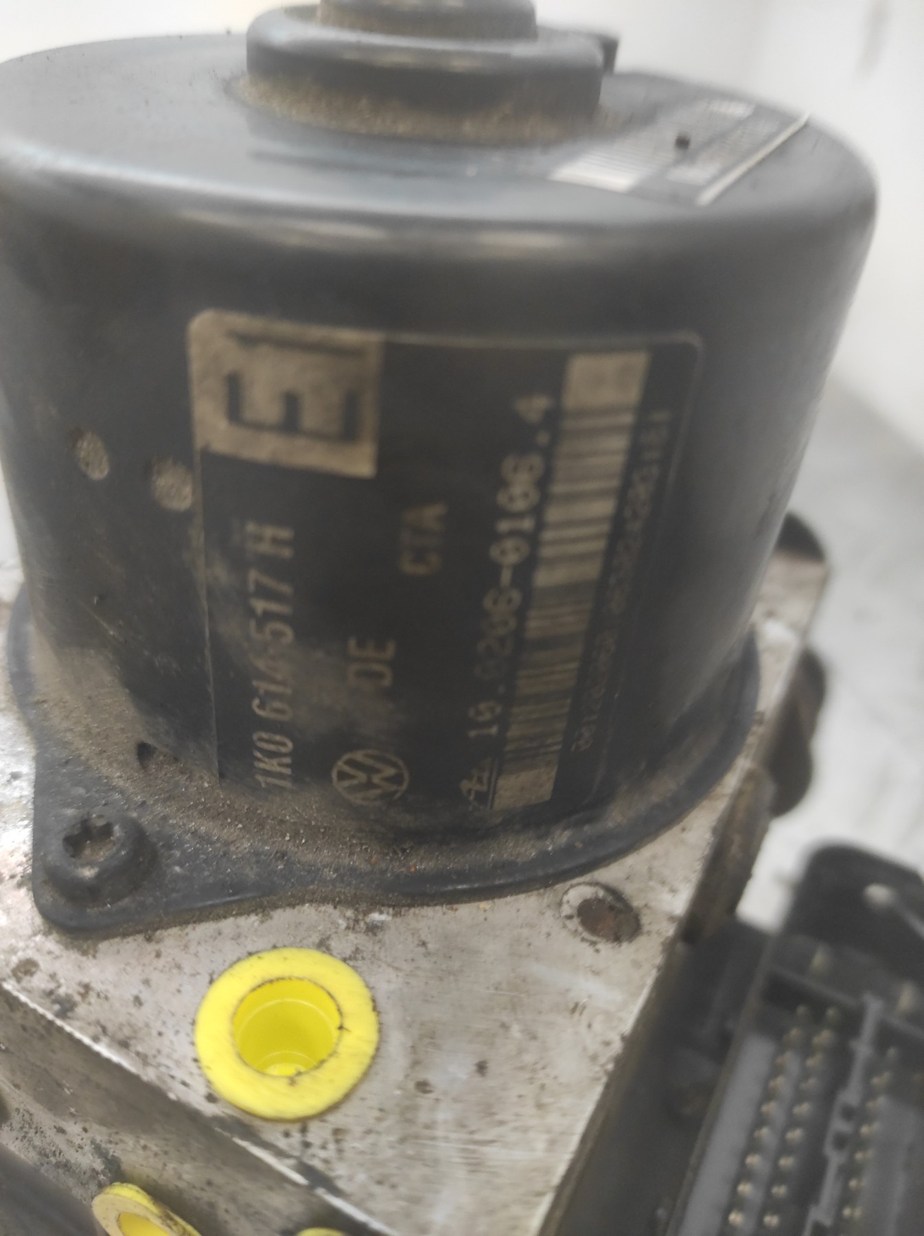 Bloc ABS (freins anti-blocage) AUDI A3 2 PHASE 1 – 1K0614517R