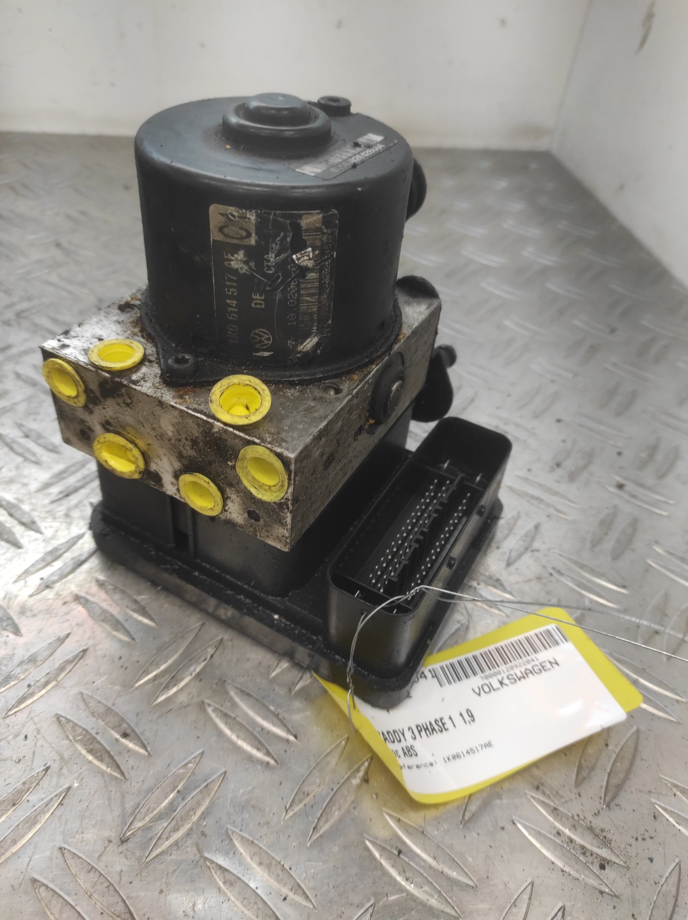 Bloc ABS (freins anti-blocage) VOLKSWAGEN CADDY 3 PHASE 1 – 1K0614517AE