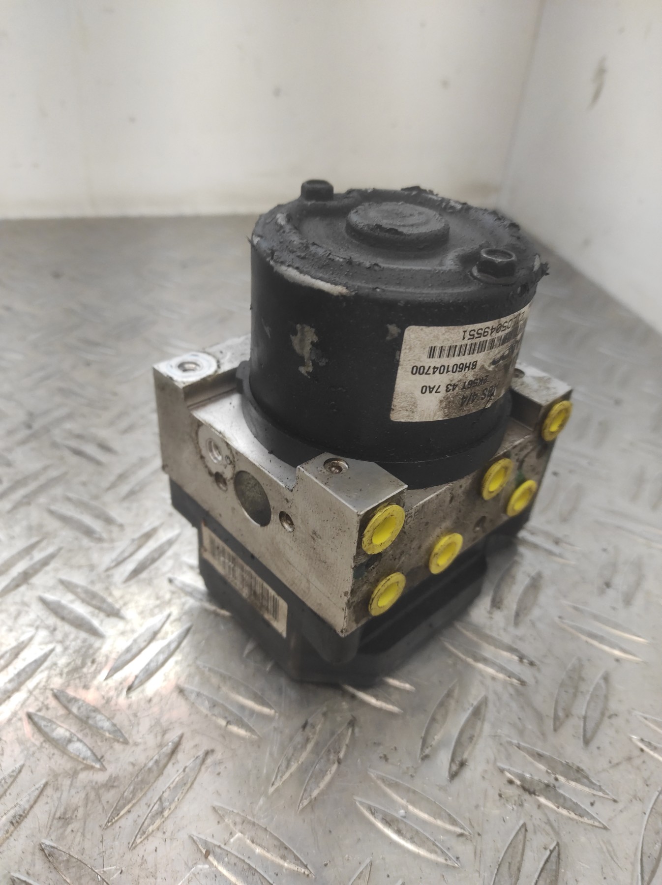 Bloc ABS (freins anti-blocage) KIA CARNIVAL 1 – 2K56T43