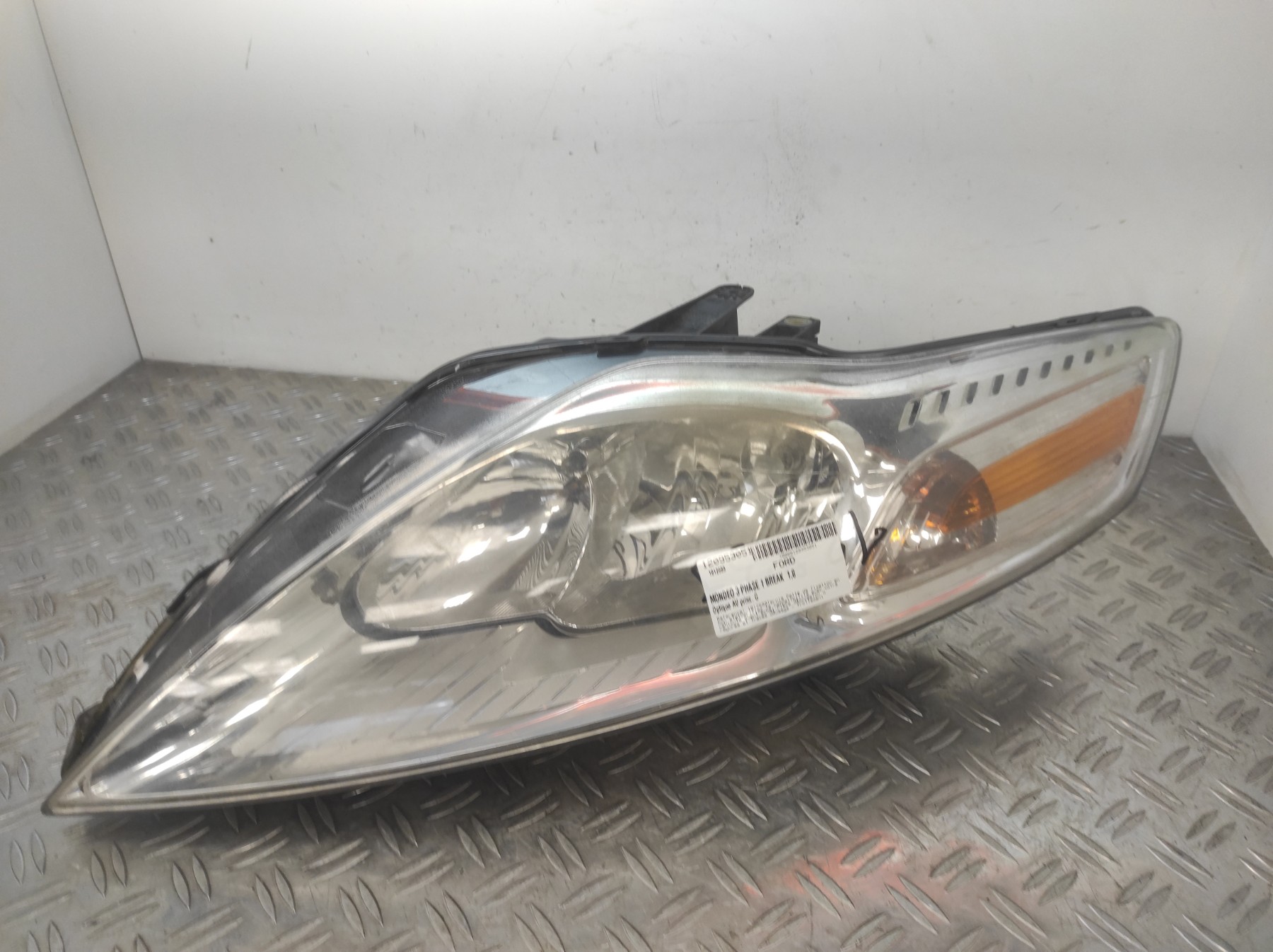 Optique avant principal gauche (feux)(phare) FORD MONDEO 3 PHASE 1 BREAK – 1812689