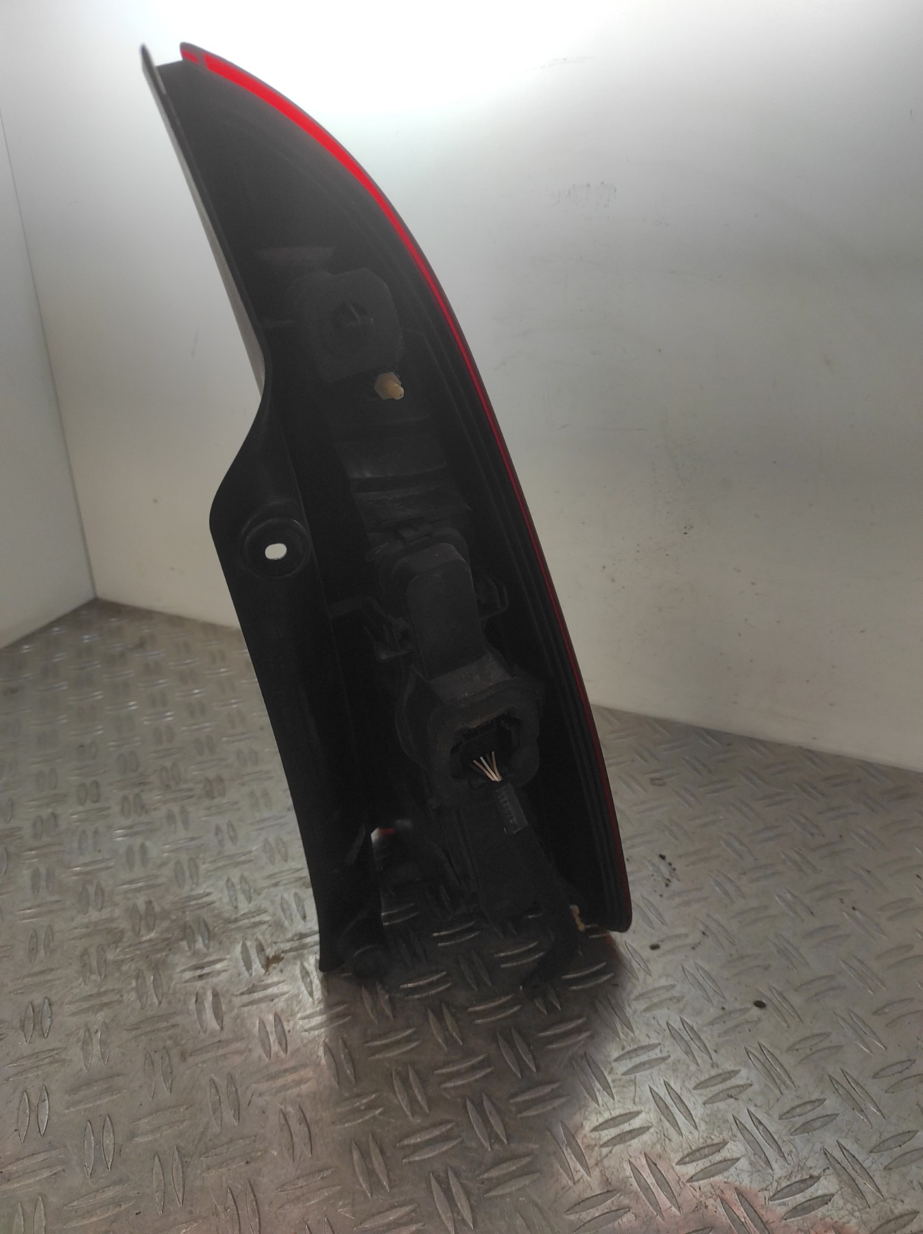 Feu arriere principal gauche (feux) RENAULT ESPACE 4 PHASE 2 – 8200394722