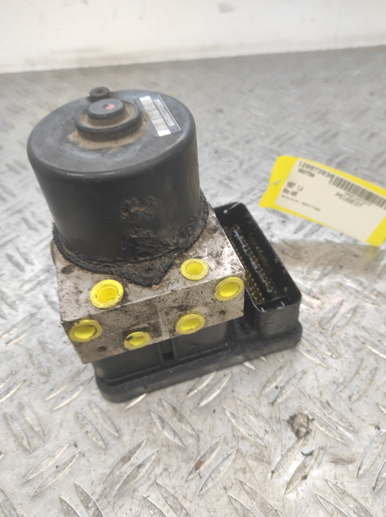 Bloc ABS (freins anti-blocage) PEUGEOT 1007 – 9654777580