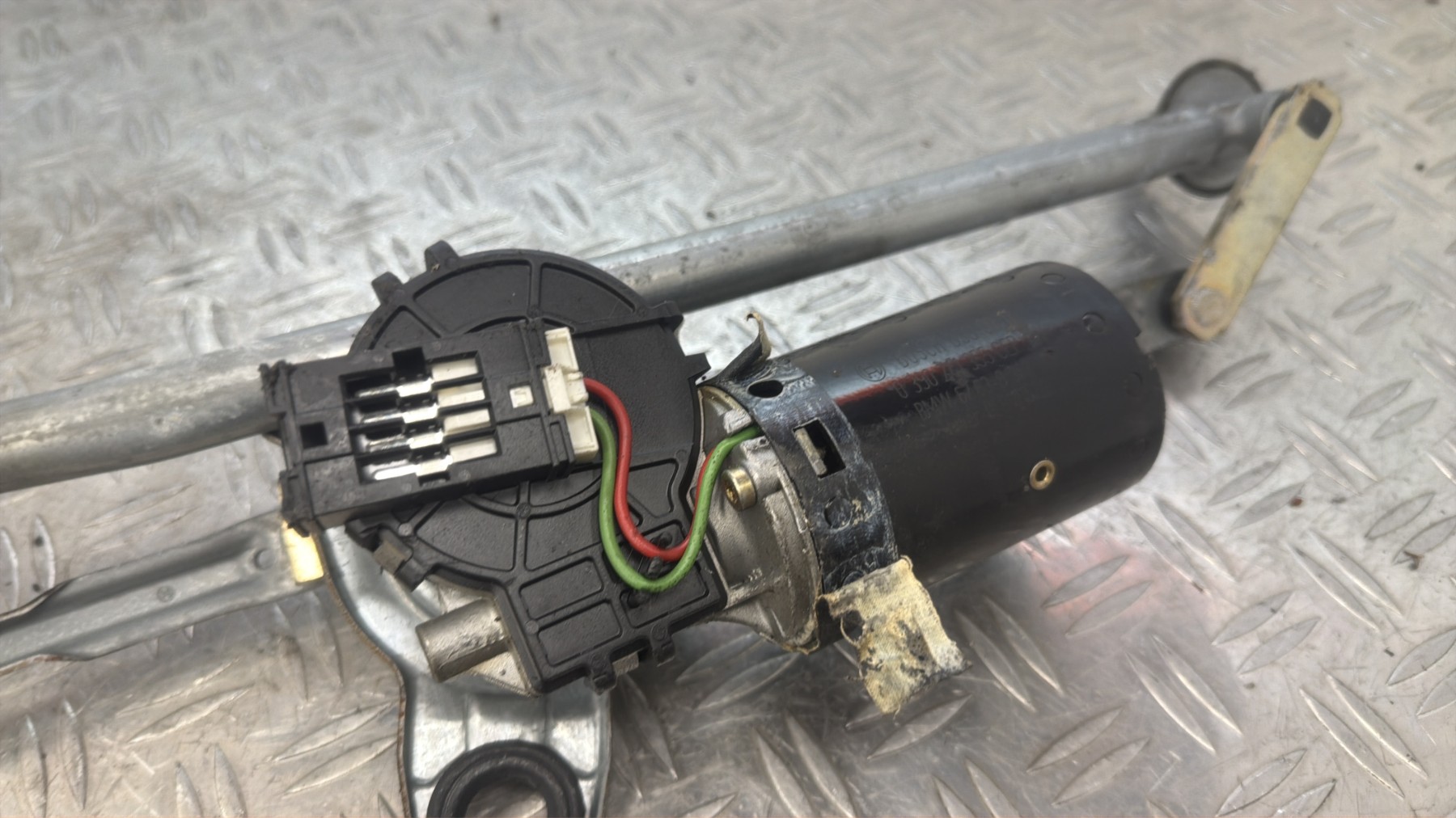 Moteur essuie glace avant BMW SERIE 3 E46 PHASE 2 – 67638362155