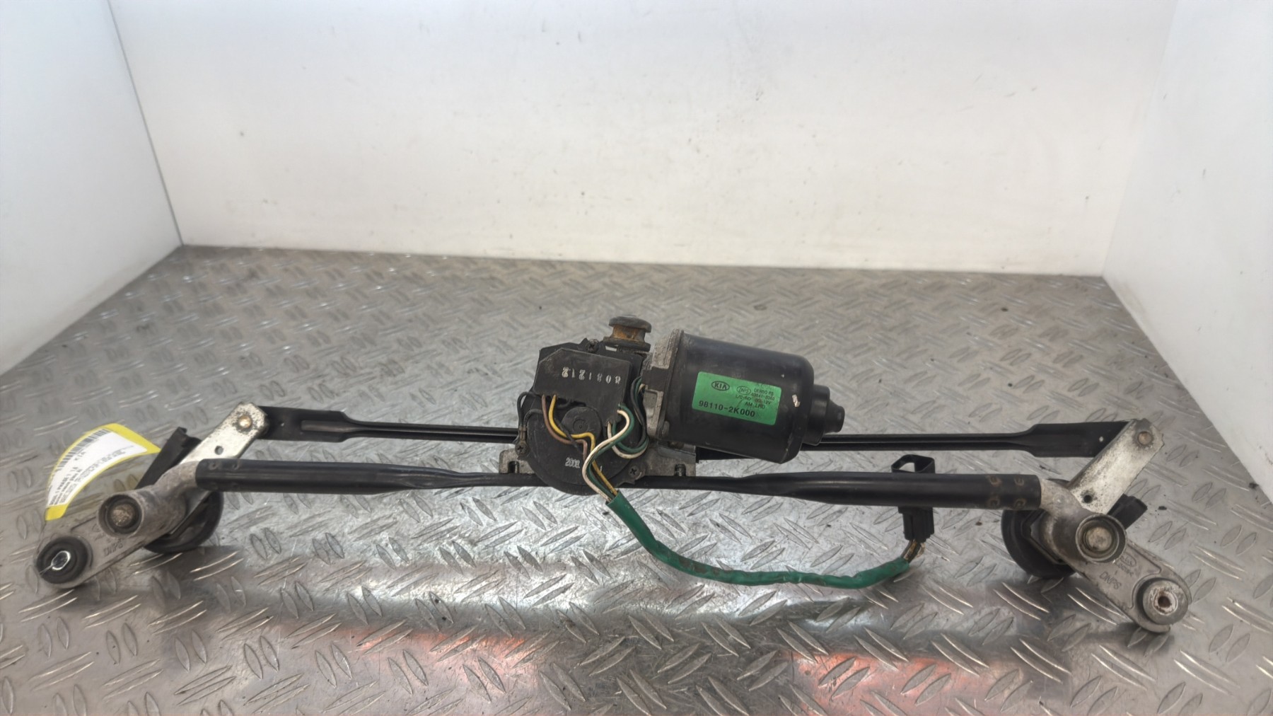 Moteur essuie glace avant KIA SOUL 1 PHASE 1 – 981102K000