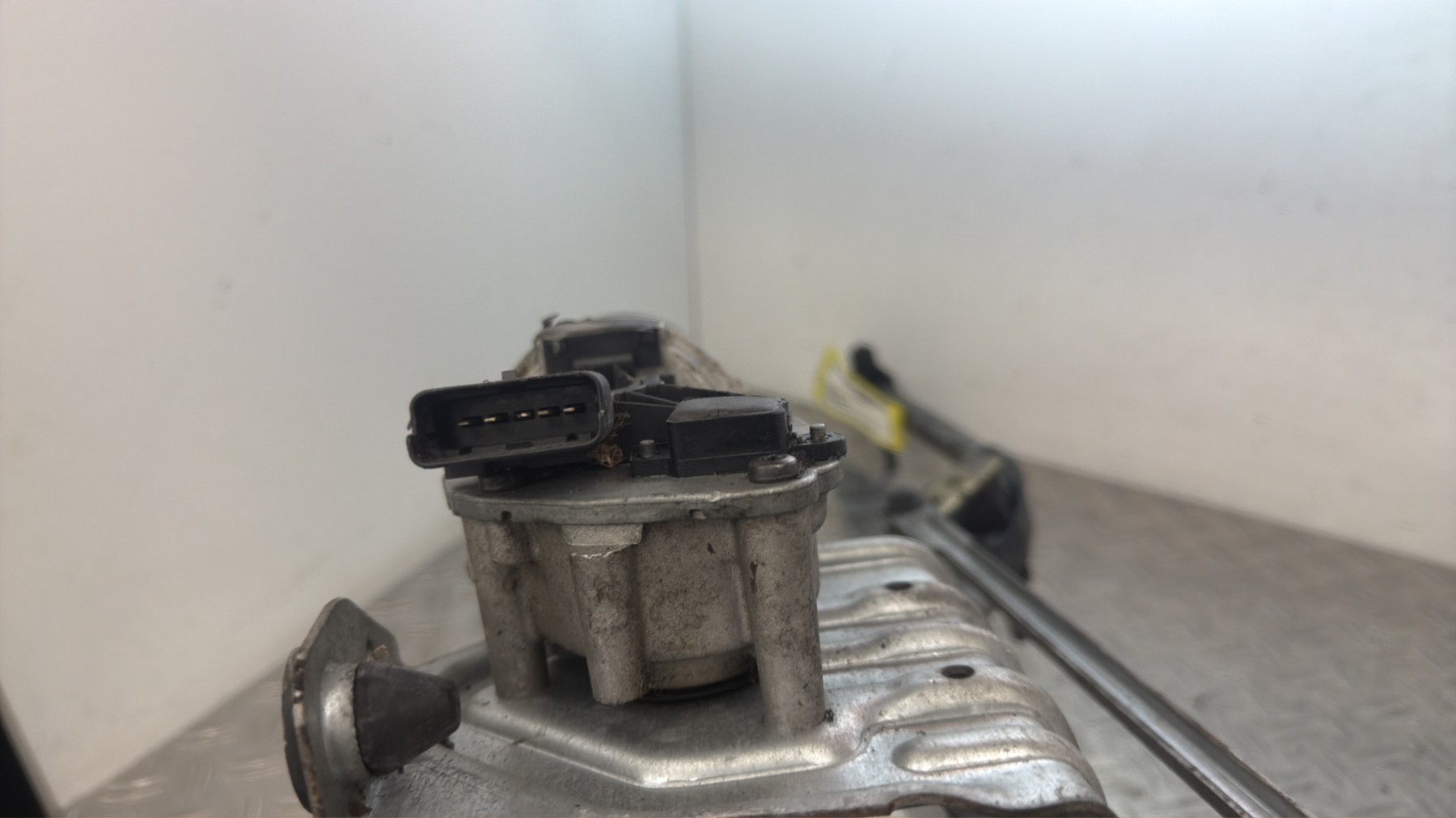 Moteur essuie glace avant RENAULT SCENIC 2 PHASE 2 – 8200327016