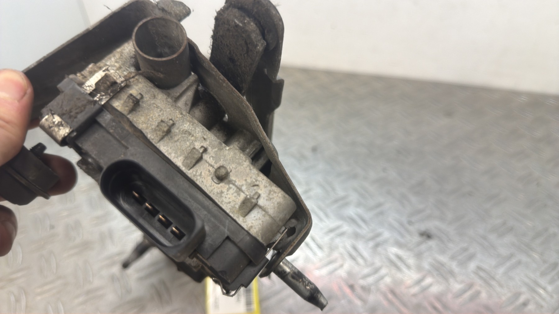 Moteur essuie glace avant gauche VOLKSWAGEN TOURAN 1 PHASE 1 – 1T0955023C