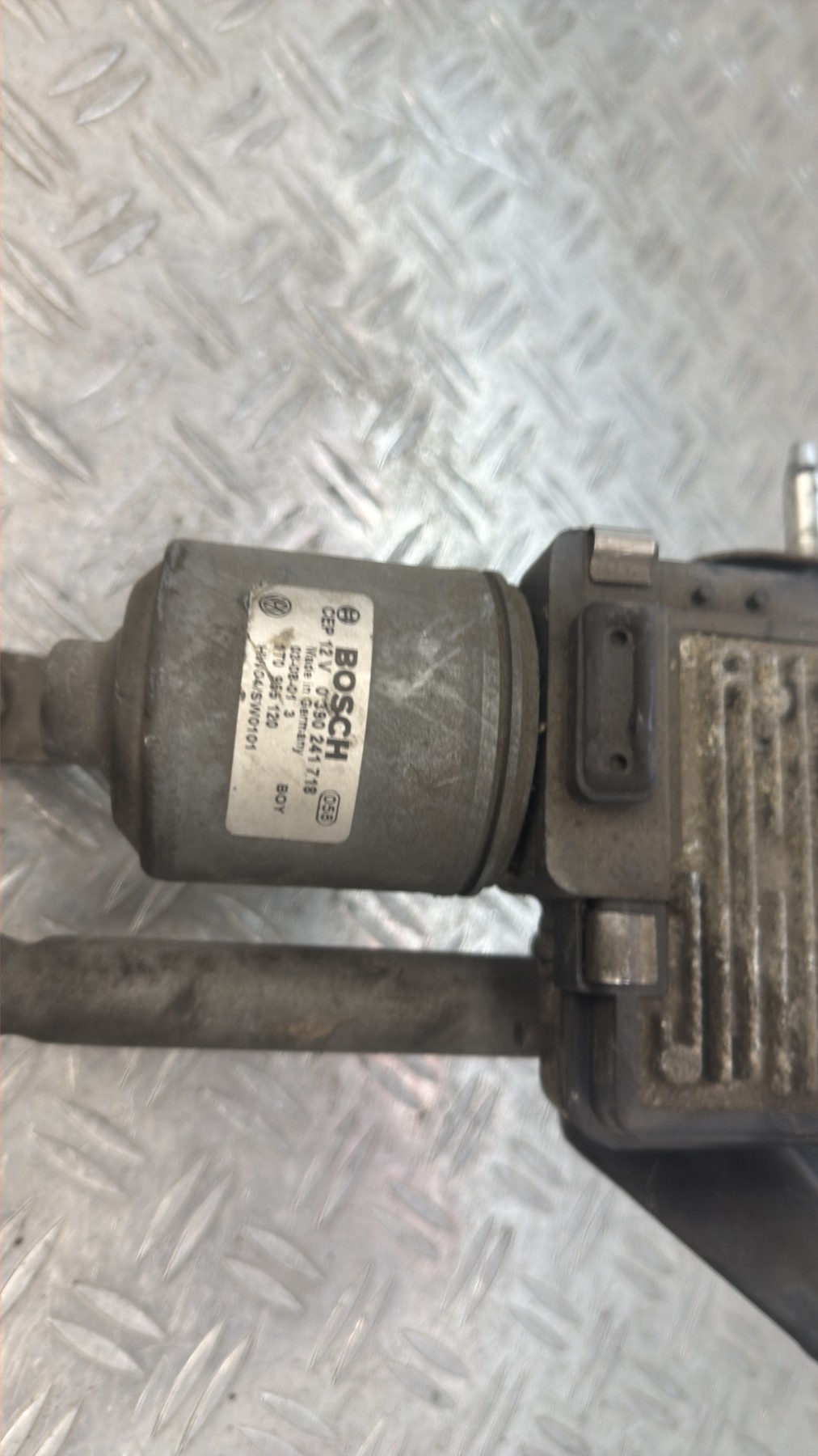 Moteur essuie glace avant droit VOLKSWAGEN TOURAN 1 PHASE 1 – 1T0955120