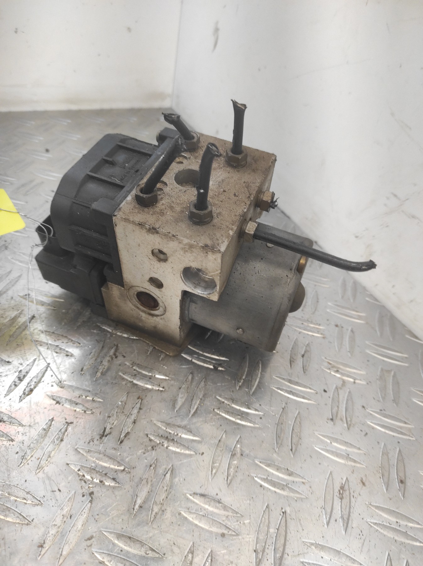 Bloc ABS (freins anti-blocage) PEUGEOT 307 PHASE 1 – 273004562