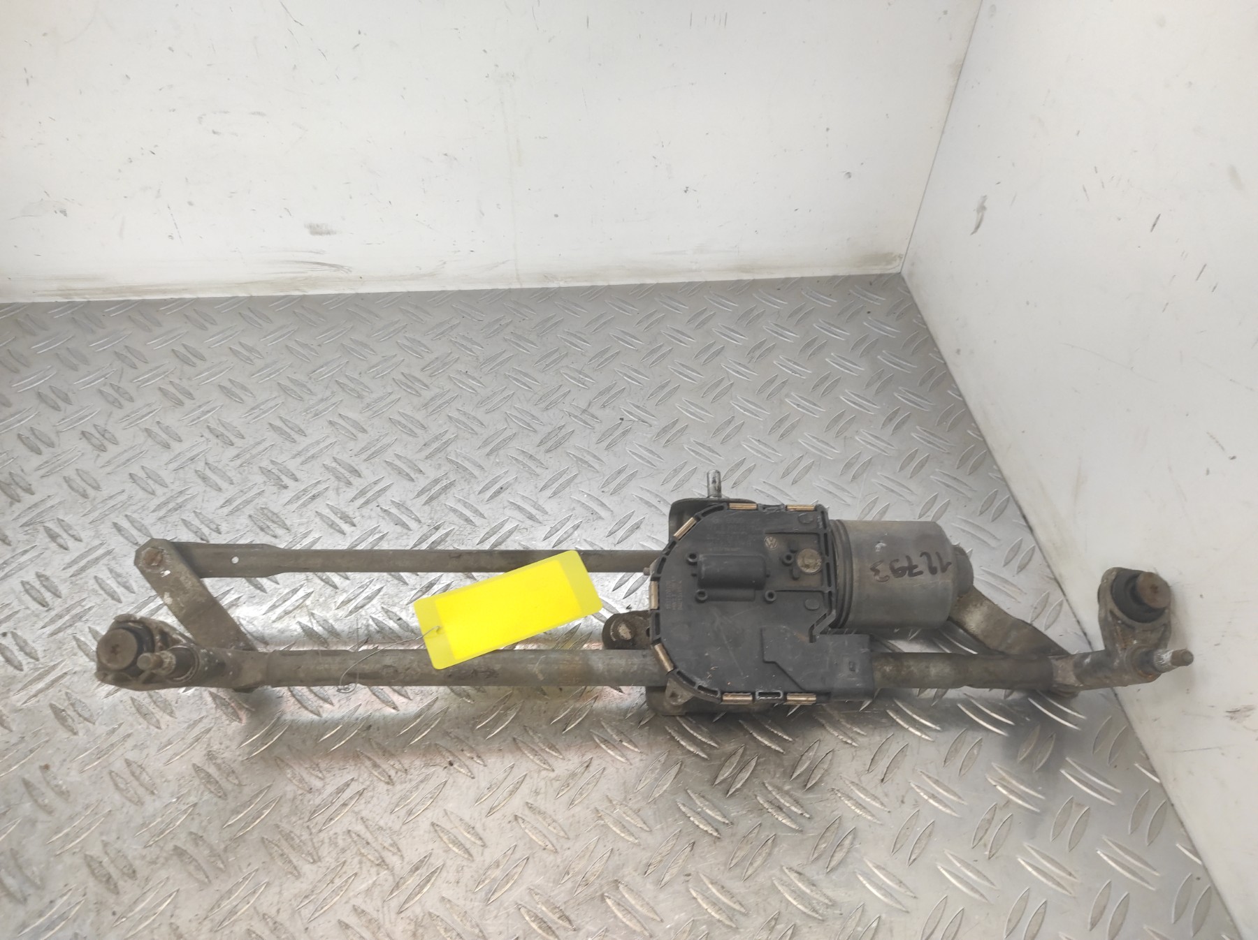 Moteur essuie glace avant VOLKSWAGEN GOLF 5 – 1K1955119B