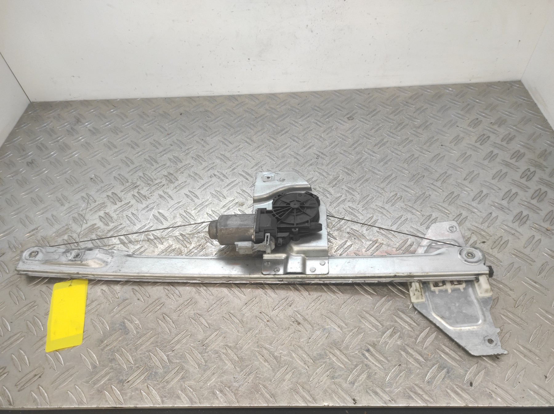 Leve vitre electrique avant droit CITROEN BERLINGO 2 PHASE 1 – 402104B