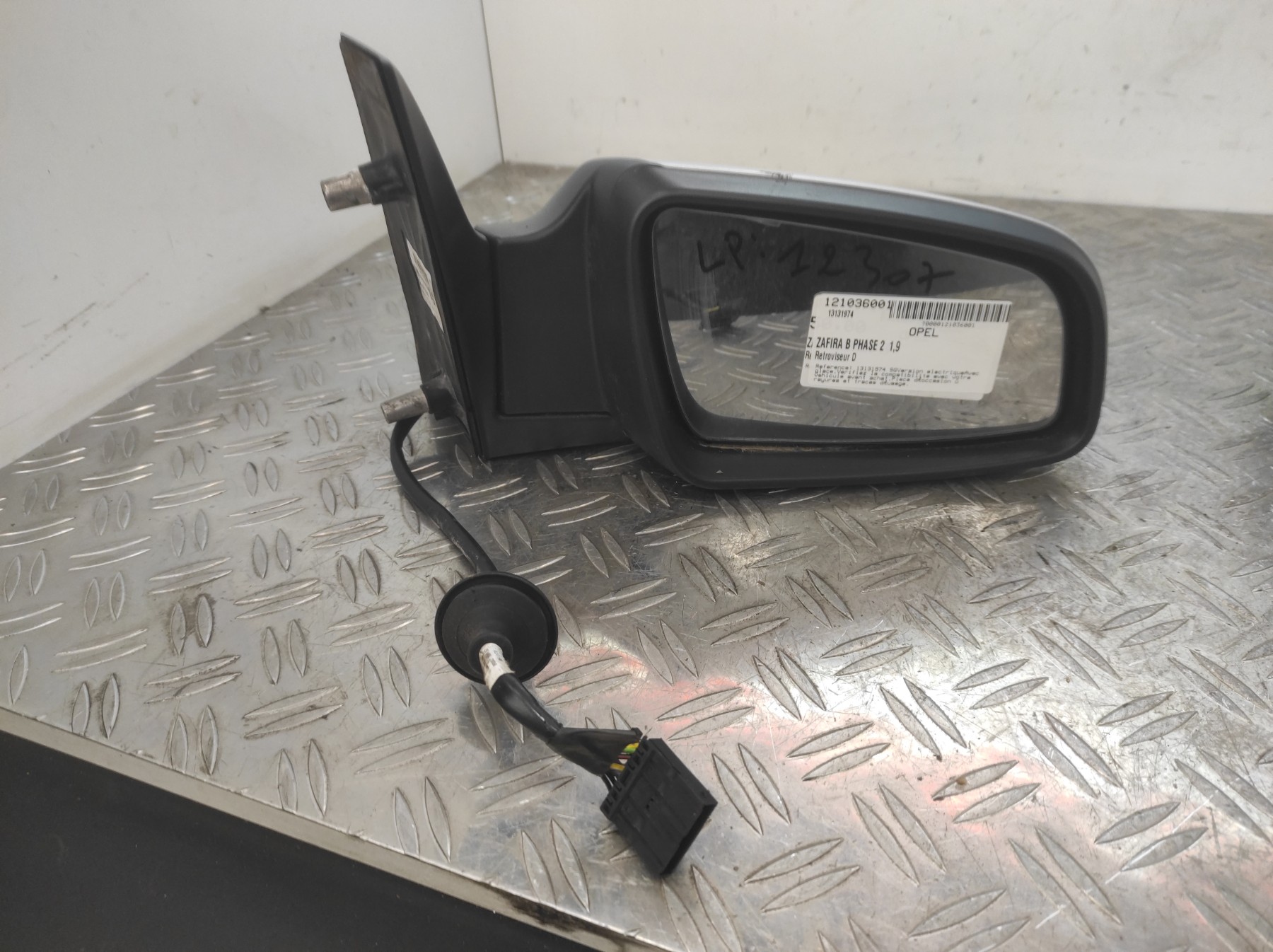 Retroviseur droit OPEL ZAFIRA B PHASE 2 – 13131974