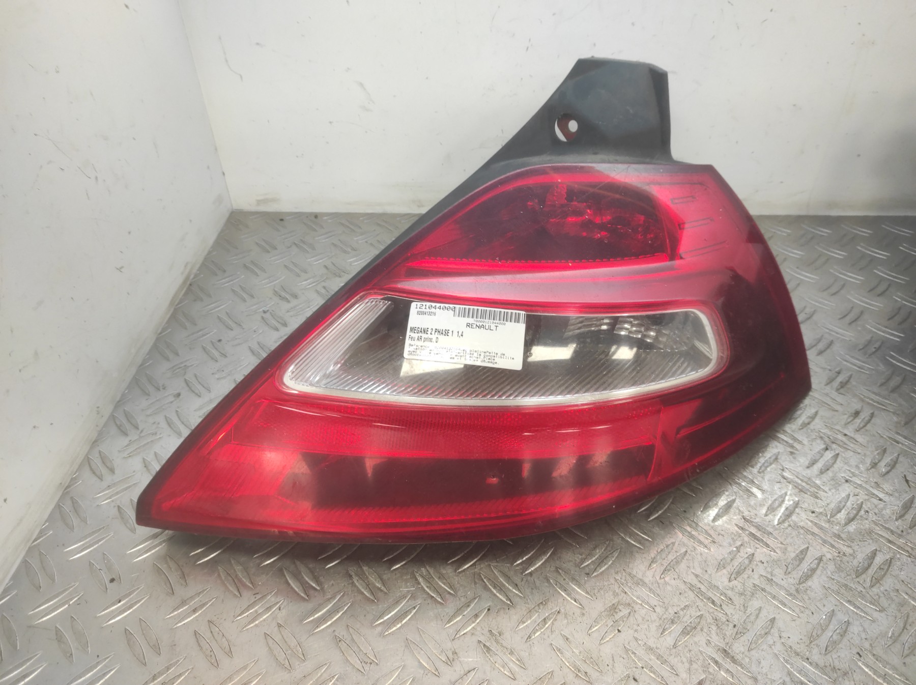Feu arriere principal droit (feux) RENAULT MEGANE 2 PHASE 1 – 8200413216