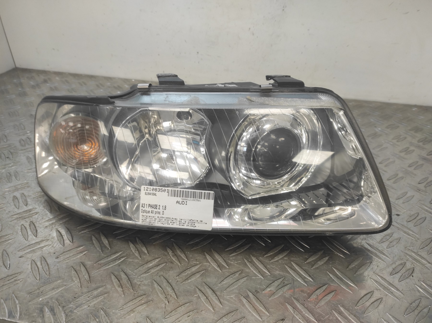 Optique avant principal droit (feux)(phare) AUDI A3 1 PHASE 2 – 8L0941004L