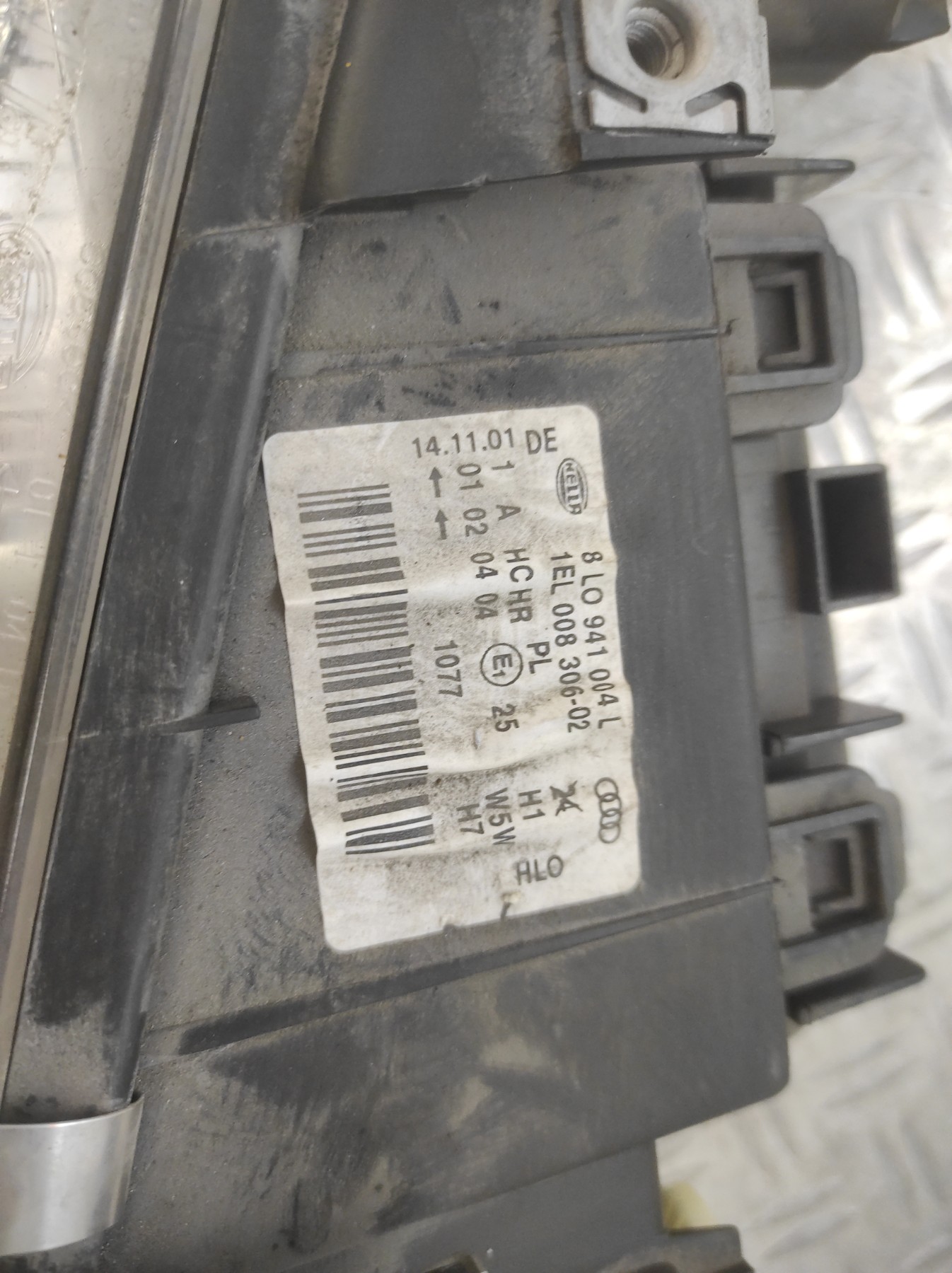 Optique avant principal droit (feux)(phare) AUDI A3 1 PHASE 2 – 8L0941004L